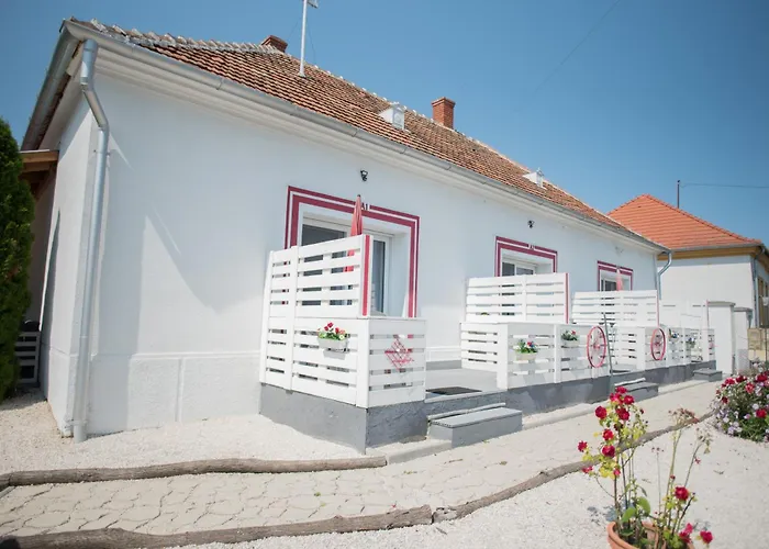 Ehm - Modernes Nahe Therme & Apartman Mesteri